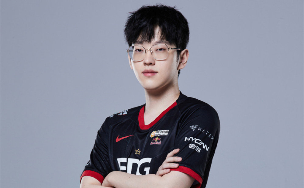 Scout在日本队比赛中回归赛场,精彩发挥引发热议!的简单介绍 Scout在日本队比赛中回归赛场,精彩发挥引发热议!的简单介绍